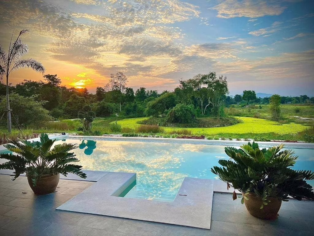 I Love Phants Lodge