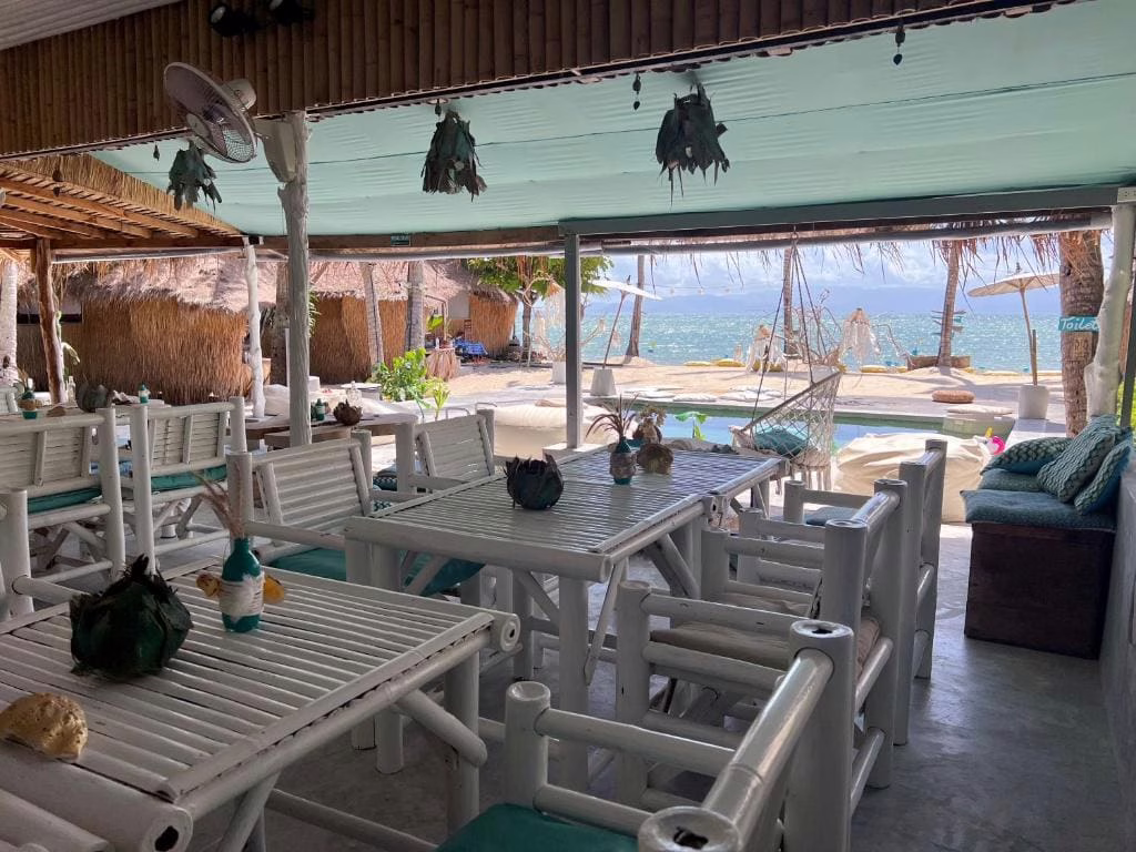 Sea Love Beach Bar & Bungalows