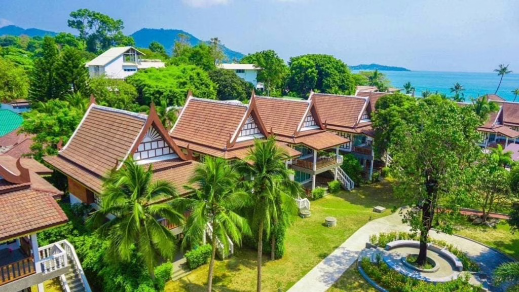 Aura Samui Best Beach hotel