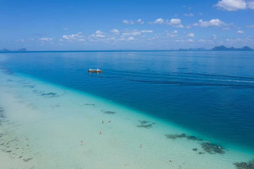 Thanya Beach Resort