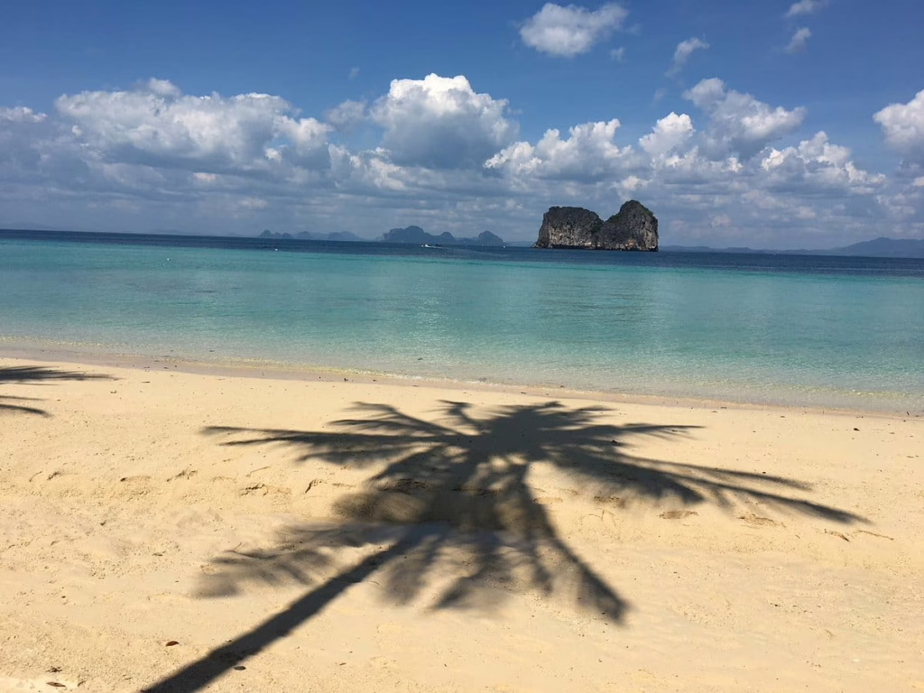 Thanya Beach Resort