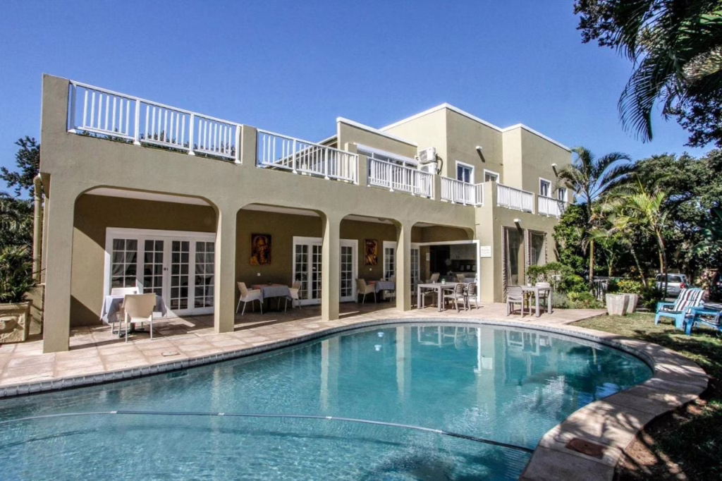 Caza Beach Guest House