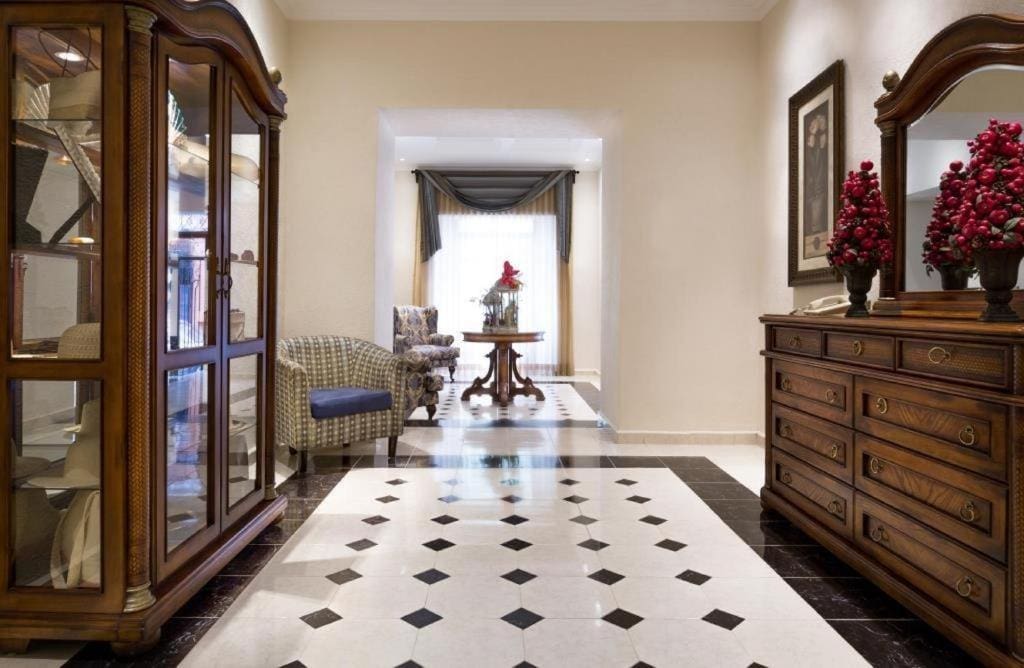 Hotel Plaza Colonial