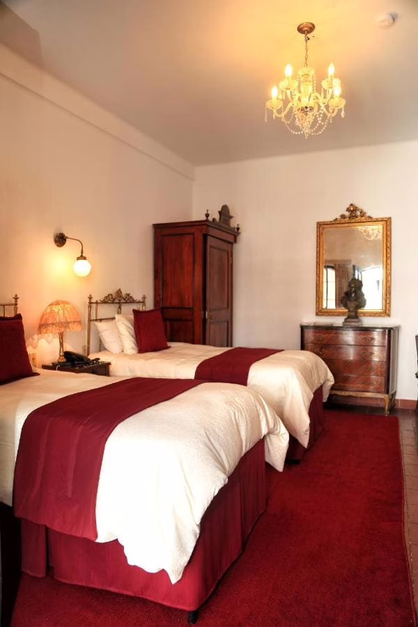 Hotel De Su Merced