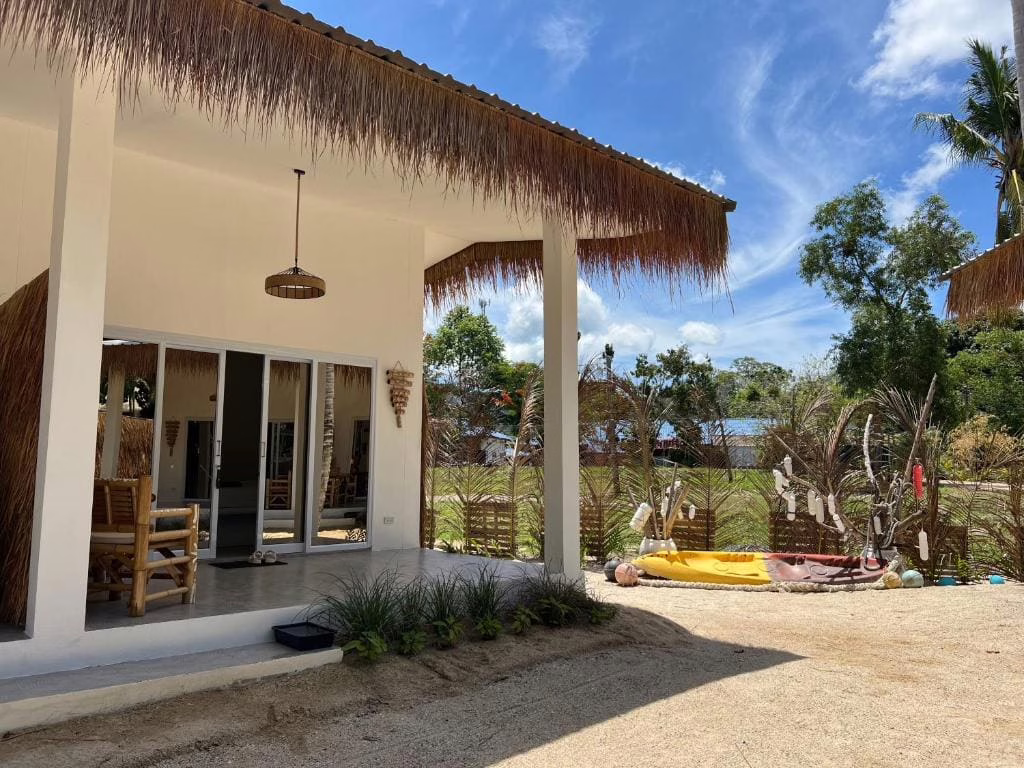 Sea Love Beach Bar & Bungalows
