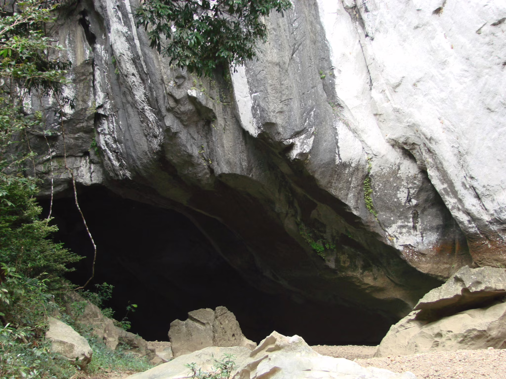 Nam Hinboun