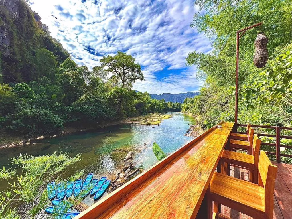 Spring River Resort Nam Hinboun