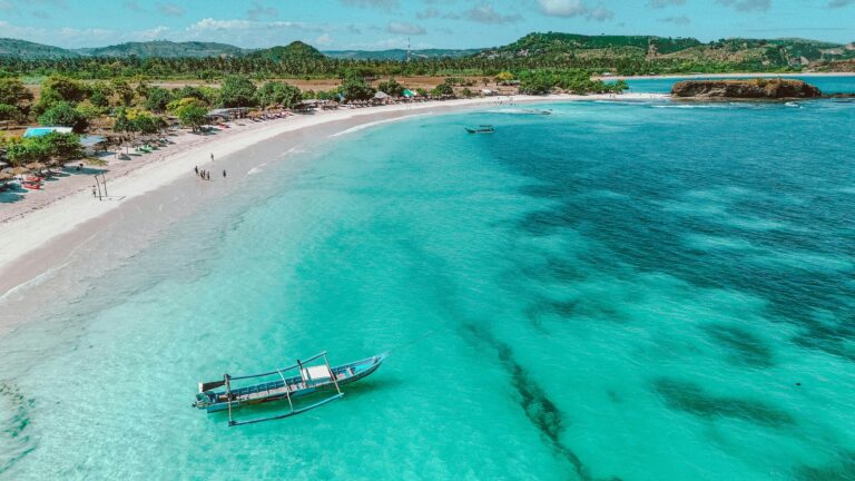 Sumatra, Lombok & Nusa eilanden: Wildernis en witte stranden
